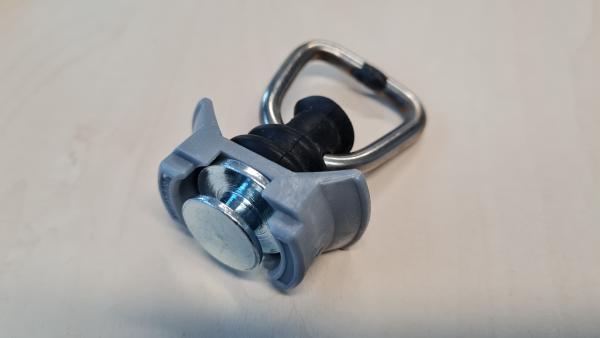Halterung mit Ring für Airlineschinen grau LC 450 daN Bruchkraft 900 daN